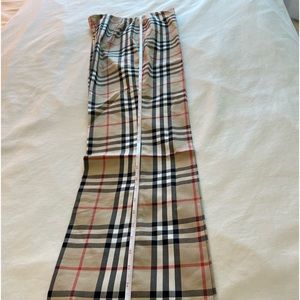 Burberry classical. Made in 🇫🇷 France! Wearing it to match your fashion taste!
